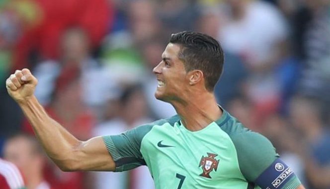 TV Portugal Menuntut Ronaldo Minta Maaf
